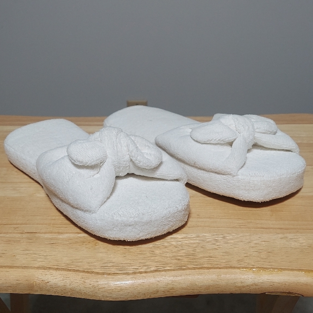 Cozy White Terrycloth Bow Spa Slippers with Carrying Case Large 9-10 NWT